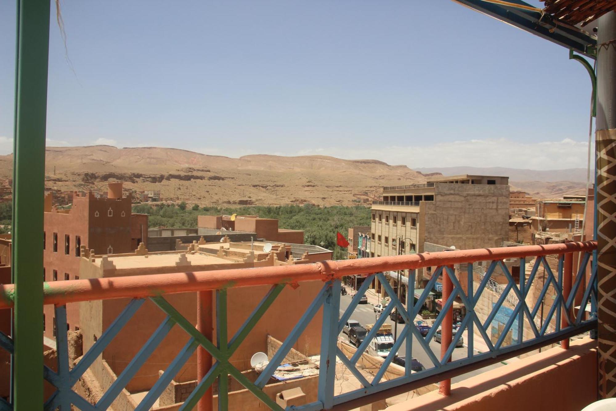 Auberge Restaurant Rooftop Tamazirt Boumalne Exterior foto